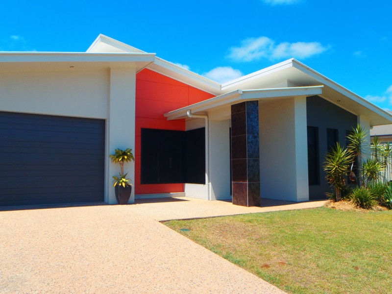 28 Brokenwood Street Emerald Qld 4720