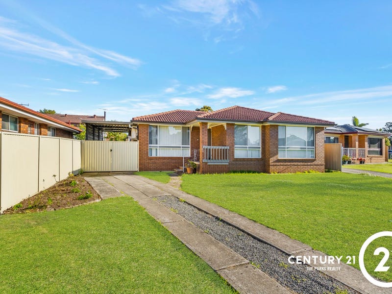 4 Willmot Street, Bossley Park, NSW 2176 4 Willmot Street, Bossley Park, NSW 2176