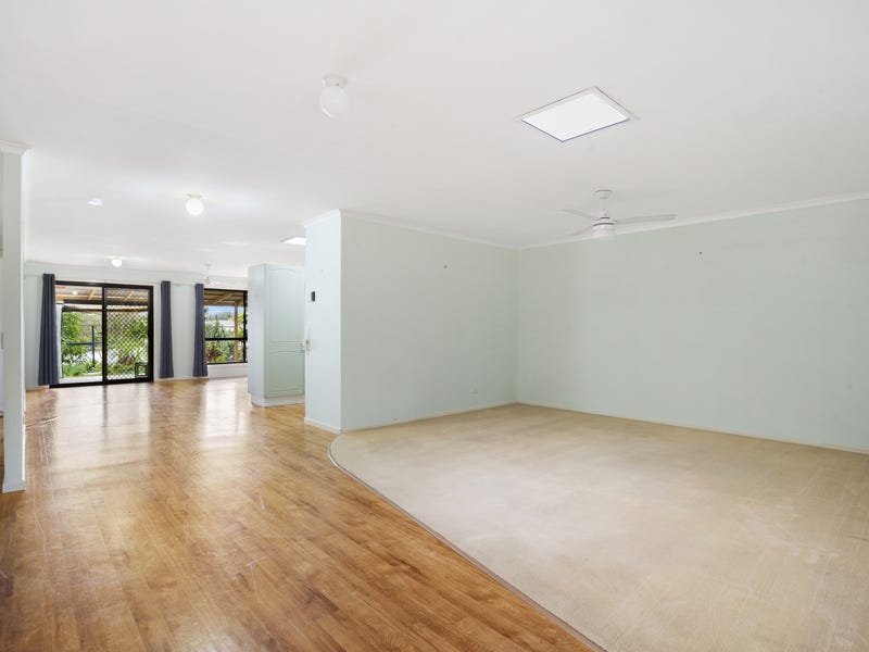 65 Kangaroo Avenue, Coombabah, QLD 4216