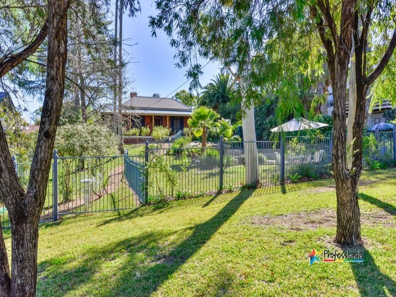 122 Fitzroy Street, Tamworth, NSW 2340 Property Details