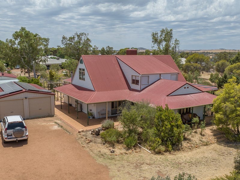 135 Woodley Farm Drive, Northam, WA 6401