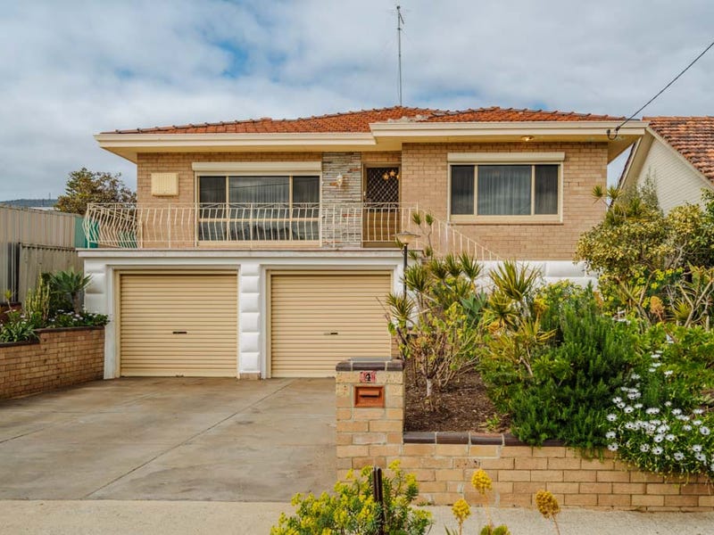 4 York Street, Beaconsfield, WA 6162