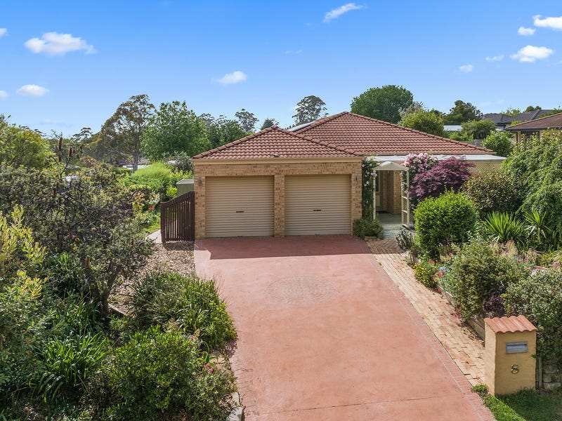8 Oaklands Street, Mittagong, NSW 2575 Property Details