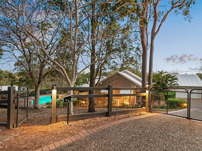 18 Bakers Hill Place, Anstead, QLD 4070