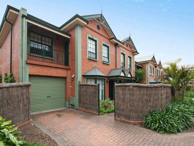 5/12 Old Tapleys Hill Road, Glenelg North, SA 5045
