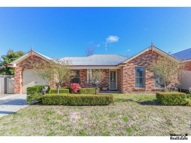 2 Piper Street, Bathurst, NSW 2795