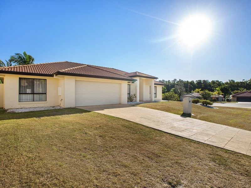 44 Maltravers Drive, Arundel, QLD 4214
