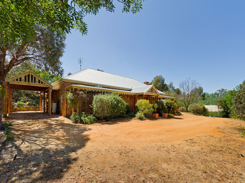 27 Duke Street, Castlemaine, Vic 3450 Property Details