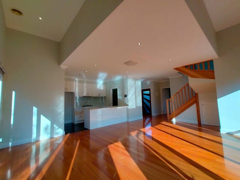 3/3 Bronte Court, Hampton, VIC 3188