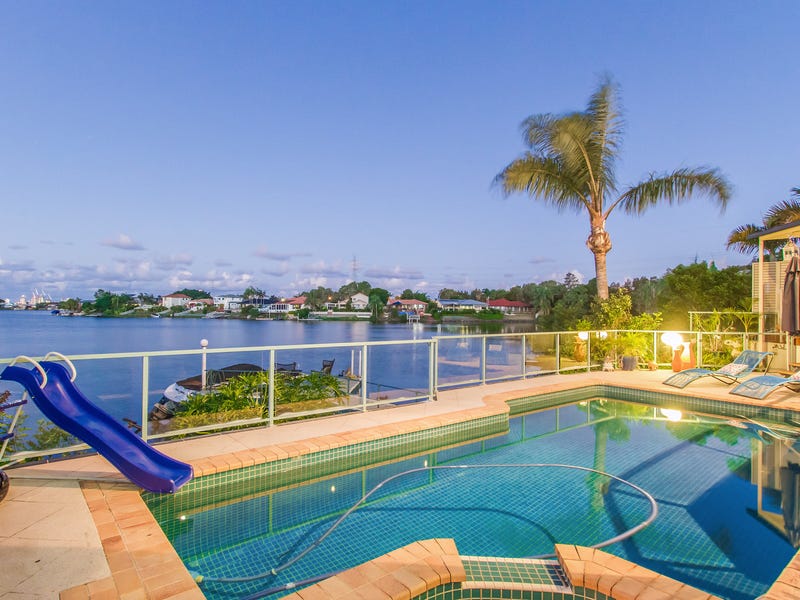 17 Clipper Boulevard, Clear Island Waters, QLD 4226