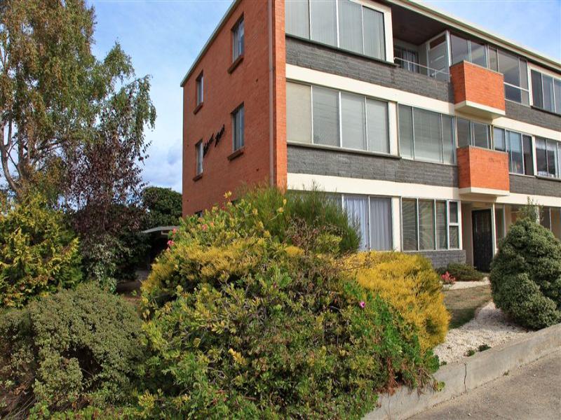 1/38 Victoria Parade, Devonport, Tas 7310 Property Details