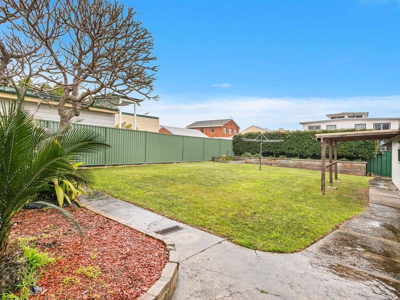 5 Crammond Boulevard, Caringbah, NSW 2229 Property Details