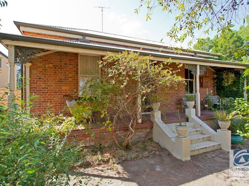 82 Last Street, Beechworth, Vic 3747 Property Details