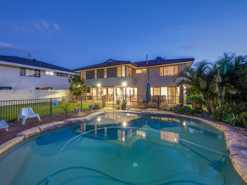 3 Runaway Bay Avenue, Runaway Bay, QLD 4216