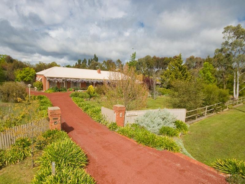 9 Peavey Road, New Gisborne, VIC 3438