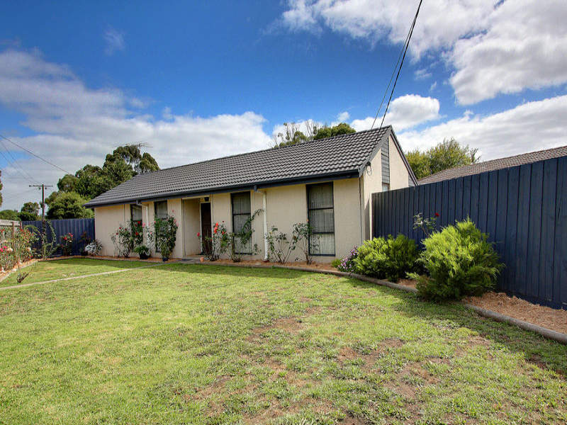 73 Robertson Drive, Mornington, Vic 3931 Property Details