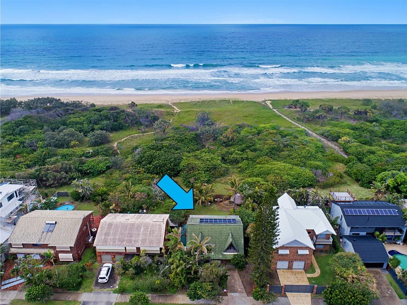9 Oceanic Drive, Warana, QLD 4575