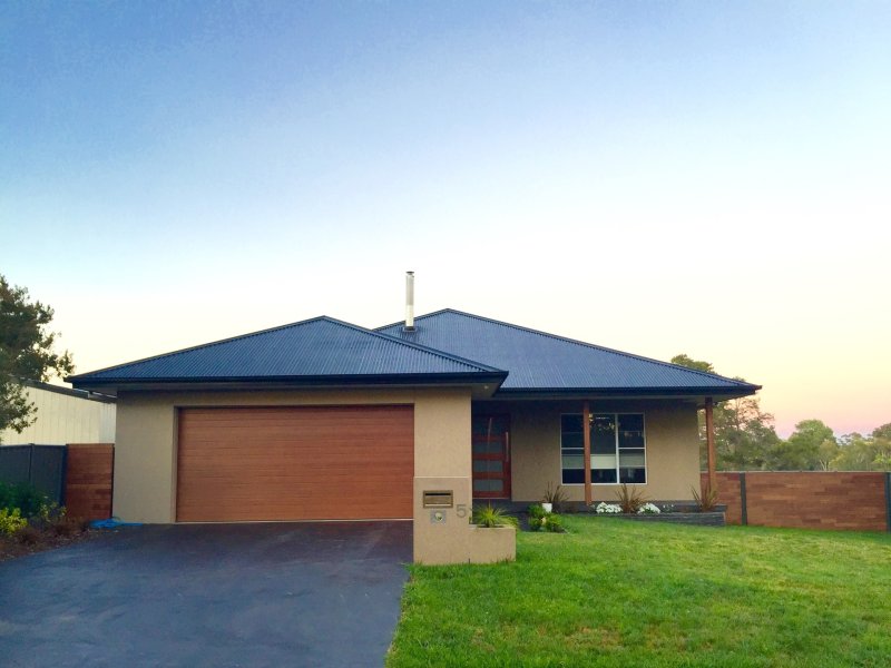 5 Wilkens Street, Uralla, NSW 2358 Property Details