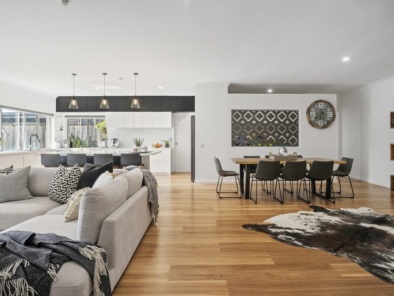 65 Crombie Avenue, Bundall, QLD 4217