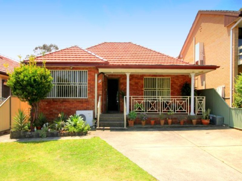 11 Banksia Road, Greenacre, NSW 2190