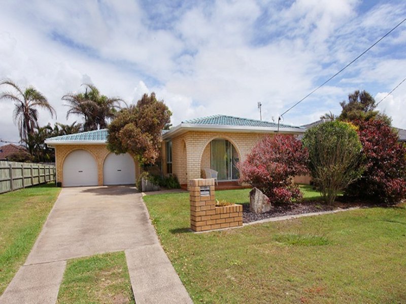 26 Oceanic Drive, Warana, QLD 4575