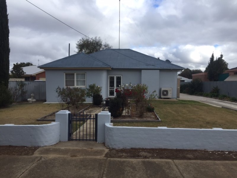 322 Henry Street, Deniliquin, NSW 2710