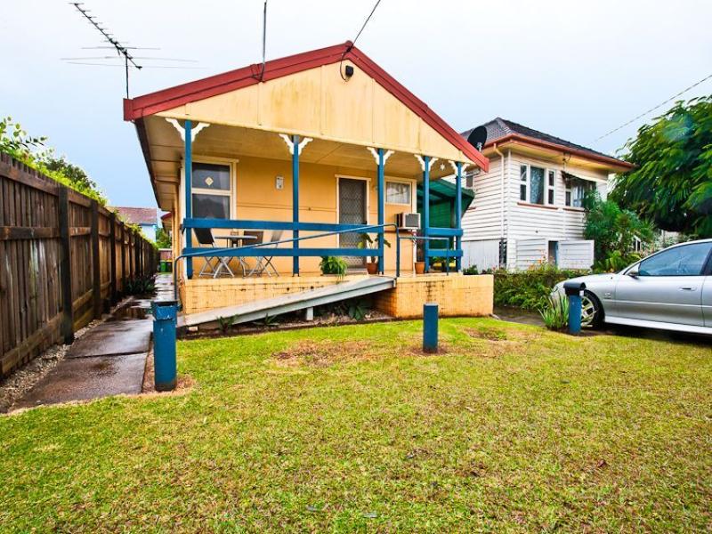 14 Herbert Street, Scarborough, Qld 4020 Property Details