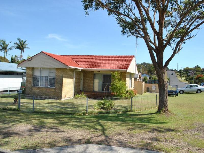99 Lake Street, Forster, NSW 2428