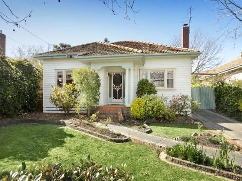 17 Athelstane Grove, Ivanhoe, VIC 3079