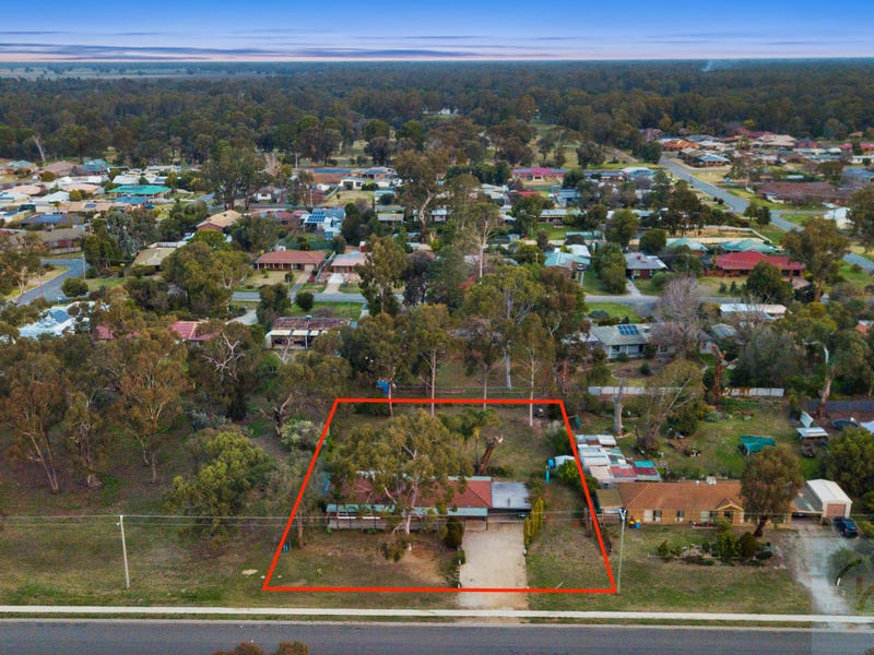 107109 Hennessy Street, Tocumwal, NSW 2714