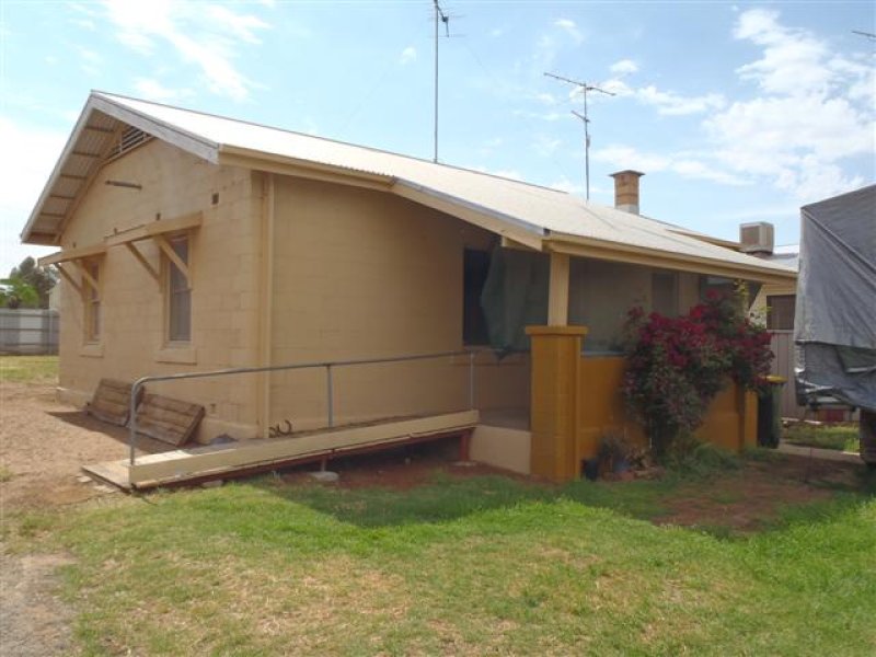 30 Railway Terrace, Ouyen, VIC 3490