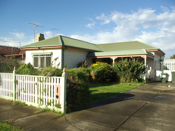 4 Melton Avenue, Sunshine North, VIC 3020