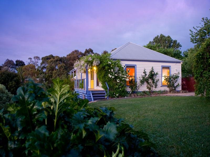 17 Trimble Street, Daylesford, Vic 3460 Property Details