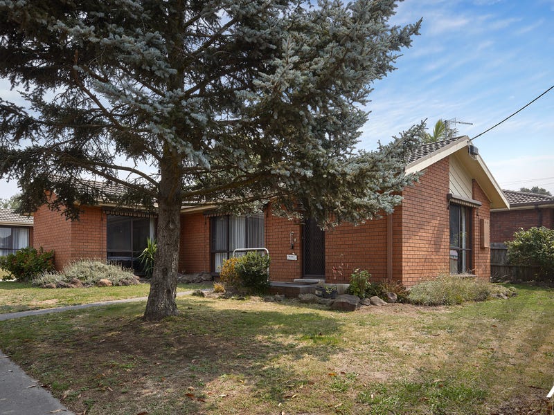 1/12 Young Street, Drouin, Vic 3818 Property Details