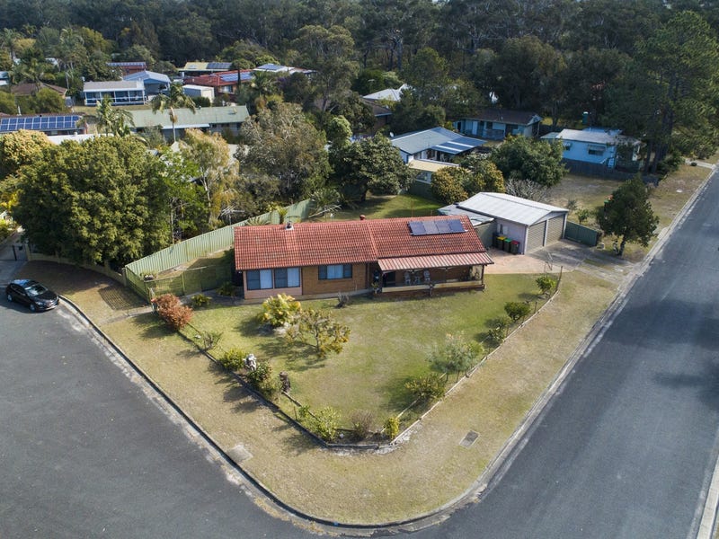 1 Cedar Place, Stuarts Point, NSW 2441