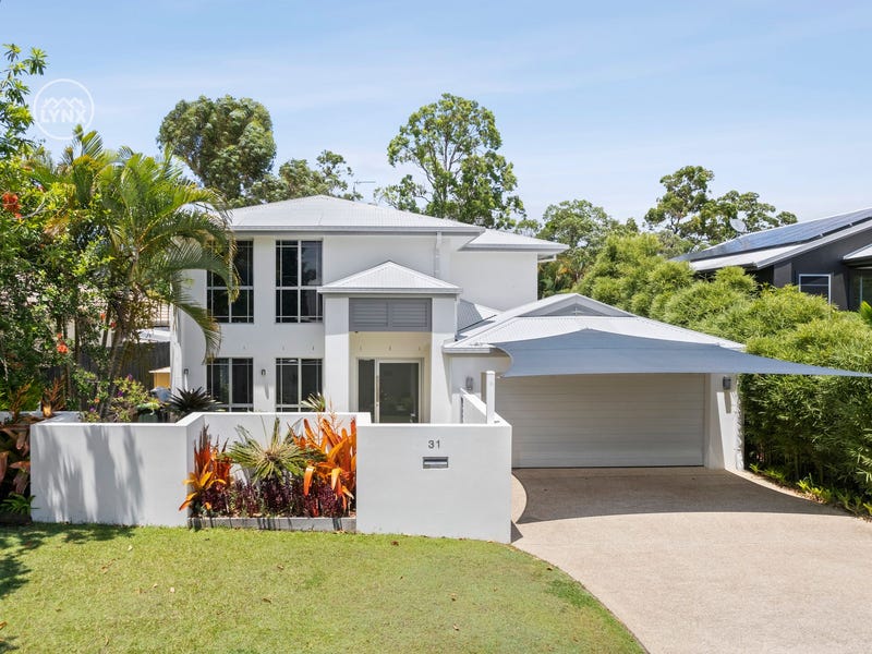 Sold Property Prices & Auction Results in Castaways Beach, QLD 4567 Pg