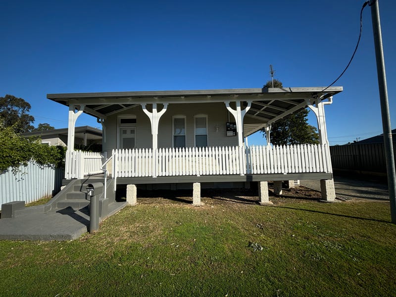 4 Bowen Street, Branxton, NSW 2335 House for Rent