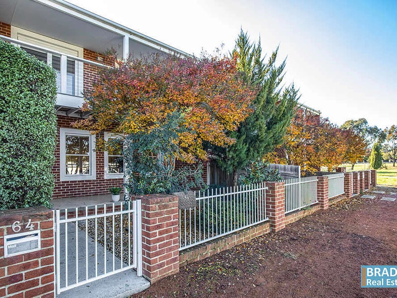 64 Mapleton Avenue, Harrison, ACT 2914