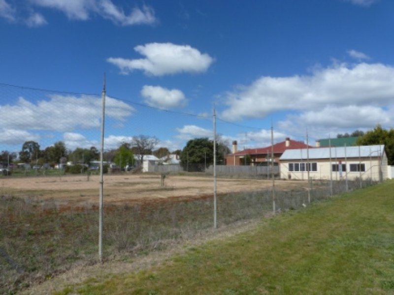 38 Farm Street, Boorowa, NSW 2586