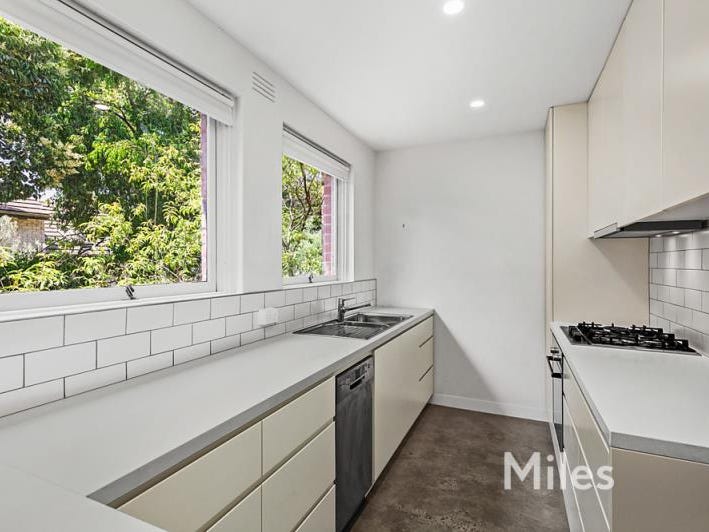 8/3 Rotherwood Road, Ivanhoe East, Vic 3079