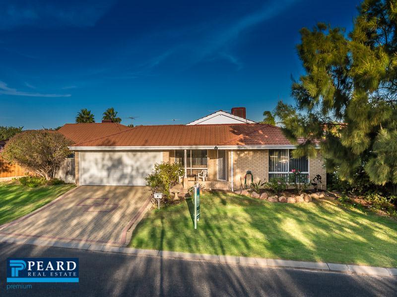 4 Abbeville Circle, Mindarie, WA 6030 Property Details