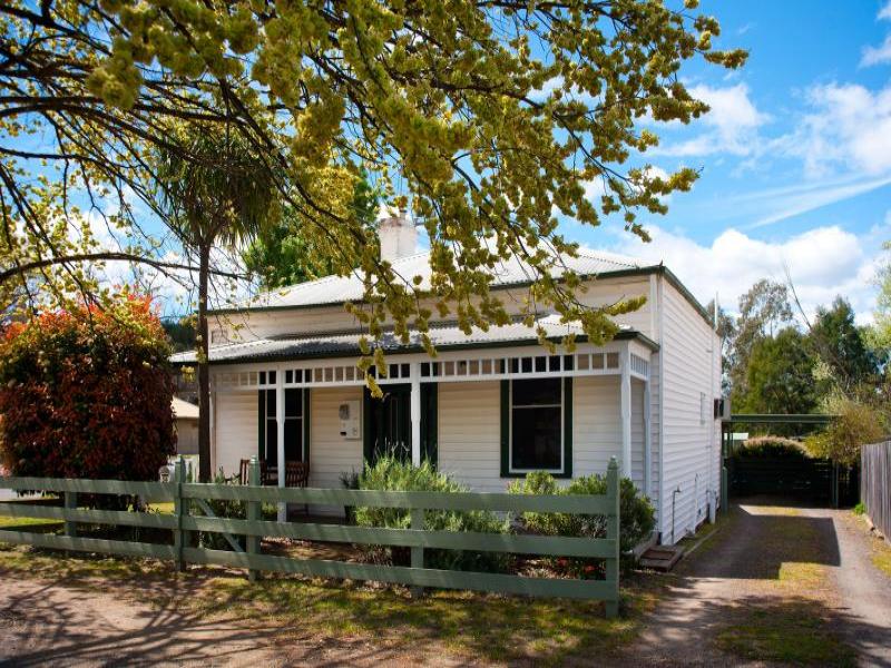 34 Gaulton Street, Castlemaine, Vic 3450 Property Details