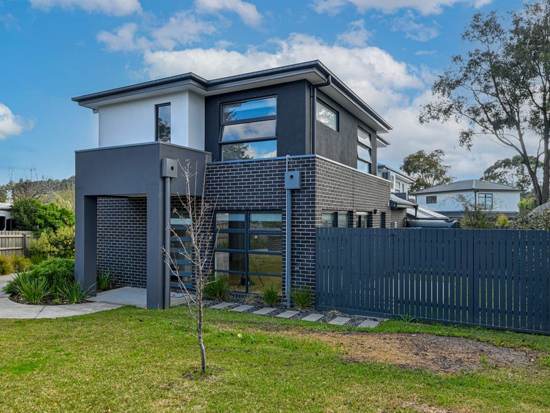 1/9 Elmore Avenue, Croydon, VIC 3136