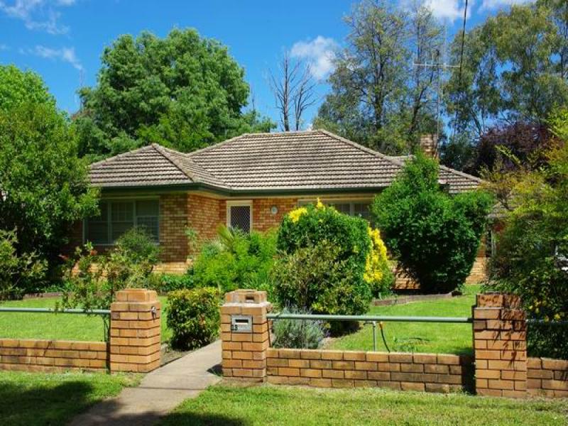 13 Ford Street, Wellington, NSW 2820 Property Details