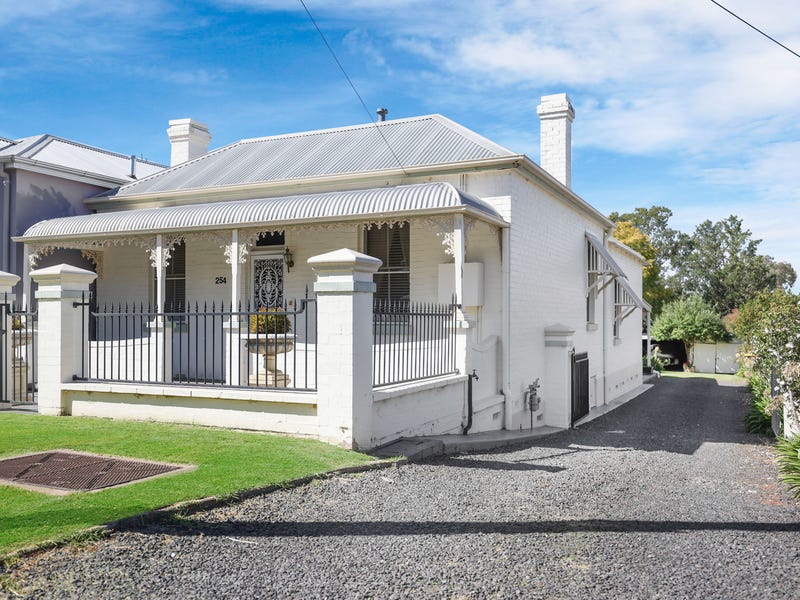 254 Peel Street, Bathurst, NSW 2795 Property Details