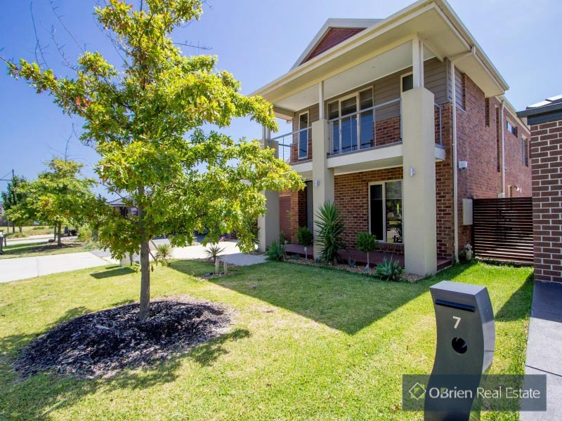 5 Ethereal Way, Sandhurst, VIC 3977