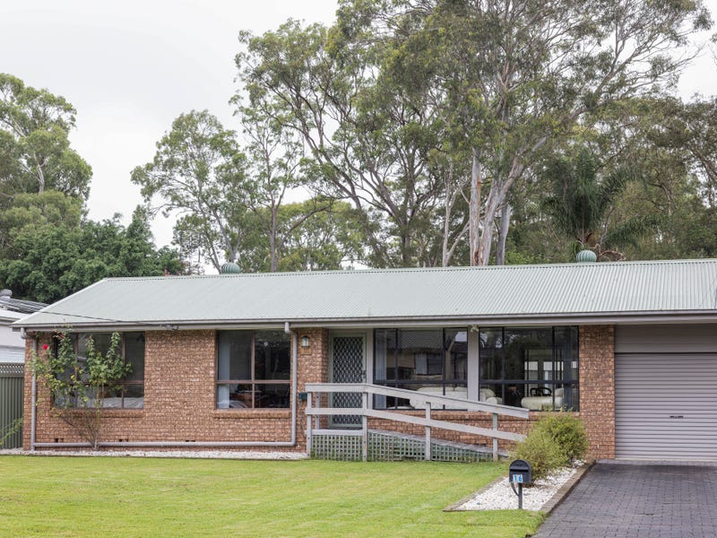 16 Lakeshore Avenue, Kingfisher Shores, NSW 2259