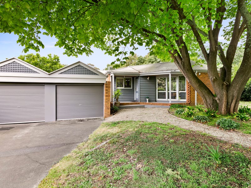 1/53 Peel Street, Berwick, Vic 3806 Property Details