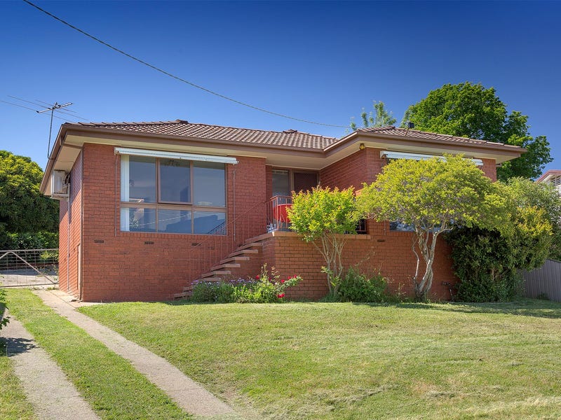 27 Queen Elizabeth Drive, Tallangatta, VIC 3700