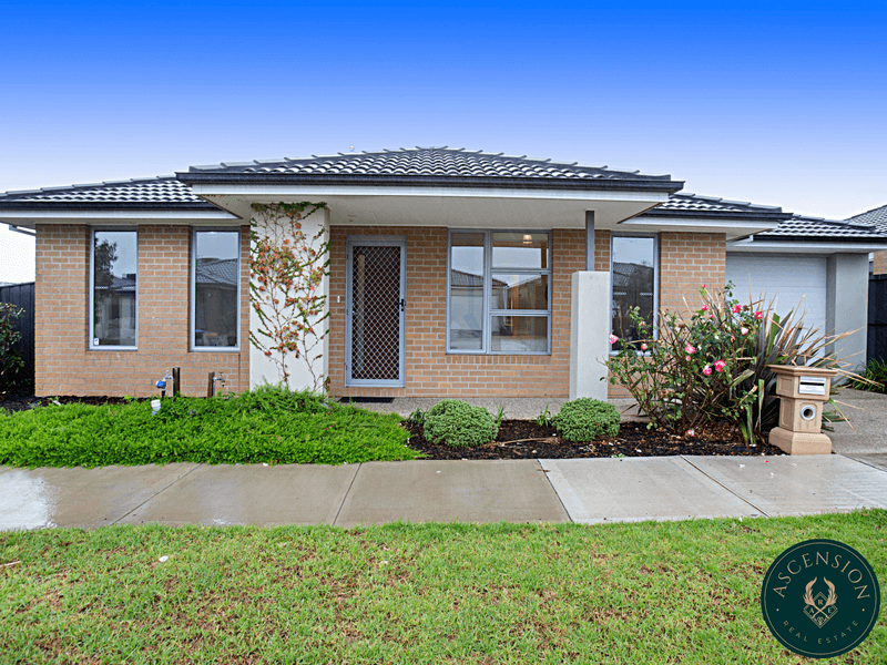 7 Attunga Grove, Werribee
